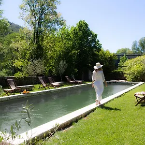 4* Couette-café Le Chateau D'uzer